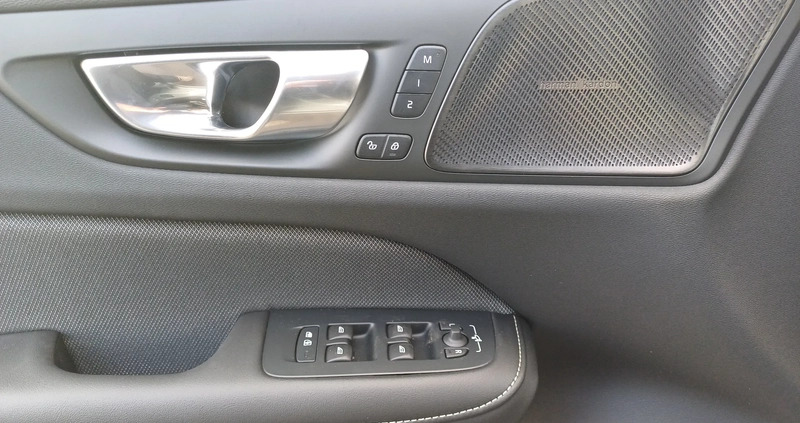 Volvo S60 cena 203412 przebieg: 10, rok produkcji 2023 z Otmuchów małe 379